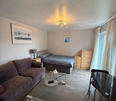 Little Hallingbury House | Latchmead