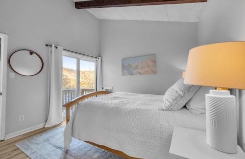 Beech Mountain Ski Chalet | Late Summer Specials - Hiking Trails - Walk 2 Fred's Deli
