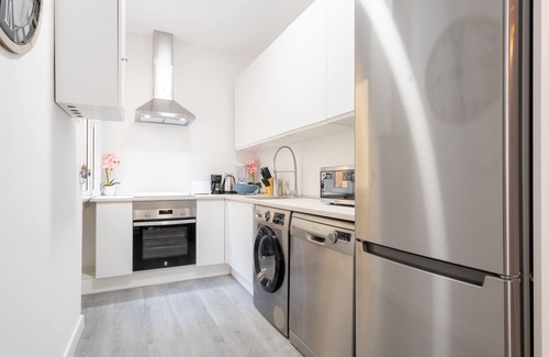 Embajadores Apartment | Latina XII apartment in Madrid