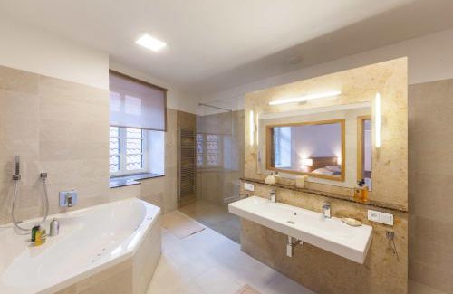 Cesky Krumlov Apartment | Latron 98