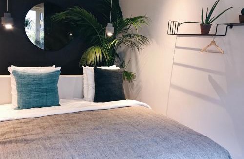 Matonge Hotel | Latroupe Hotel Jardin Secret