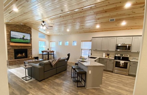 Torreon Cabin | Laughing Donkeys Lodge | Torreon Golf Villa