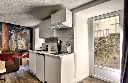 Mauriac Apartment | LAUNCH OFFER TERRACE NETFLIX