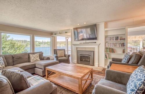 Otis House | Laurel Haven