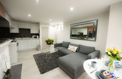 Reading Apartment | Laurel House
