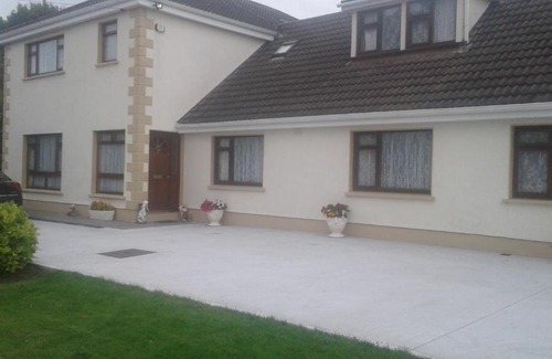 Shannonbridge Bed & Breakfast | Laurel Lodge