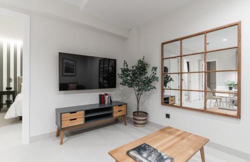 Las Acacias Apartment | LAUREL-MintyStay Apartments 2