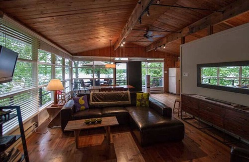 Harrington Cottage | Laurentian Lakeside Cottages 49, 3-season, 3-bedroom, 1.5 bath cottage sleeps 6