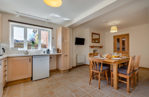 New Forest District House | Lavender Cottage in Brockenhurst