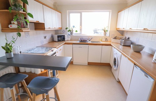 Louth Cottage | LAVENDER COTTAGE, pet friendly, character holiday cottage in Louth