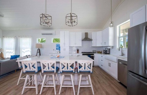 Governor's Harbour House | Lavender House· Luxury Home on Pink Sand Beach