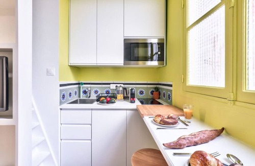 Quartier de Rochechouart Apartment | Lavie Maison Parisian Studio