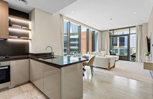 Downtown Dubai Apartment | Lavish 1-Bedroom w/Burj Khalifa view in Peninsula