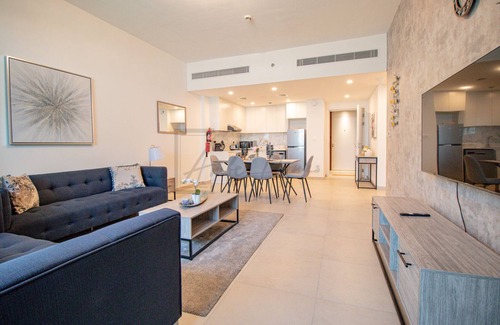 Umm Suqeim 3 Apartment | Lavish 1-BR Apartment Near Burj Al Arab @ Rahaal 2