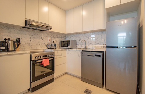 Umm Suqeim 3 Apartment | Lavish 1-BR Apartment Near Burj Al Arab @ Rahaal 2