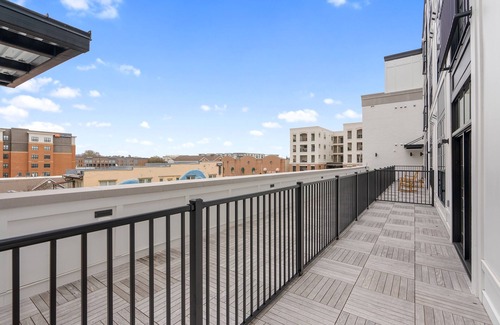 Auburn Apartment | Lavish Apartment over Target in Downtown Auburn - 205