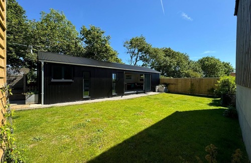 Bridport Ski Chalet | Lavish Dorset countryside retreat with hot tub