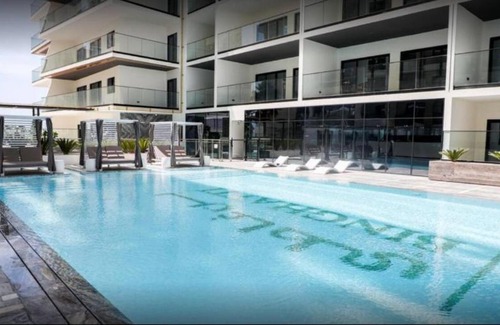 Jadaf Apartment | Lavish stay at 3BR apartment - Binghatti Creek - Sleek & Sophisticated - Steps Away from Dubai mall & Burj Khalifa