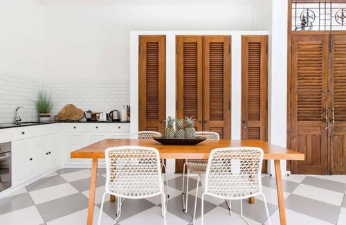 Laksmana Cottage | Lavish Villa Wahah Steps to Seminyak Mall & Beach