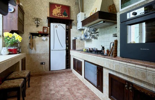 Pechers'kyi District Apartment | Lavra-Arsenal Apartment