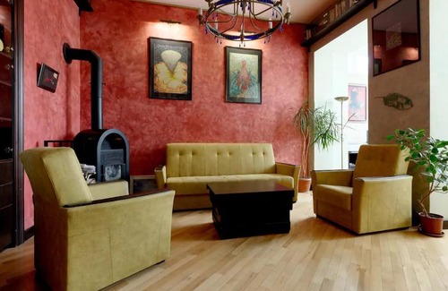 Pechers'kyi District Apartment | Lavra-Arsenal Apartment