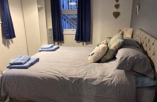Dawlish Apartment | Lawn View Apartment