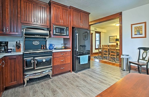 Lecompton House | Lawrence Area Vacation Rental 15 Mi to Topeka!