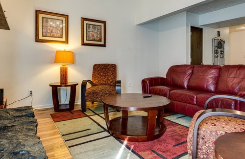 Lawrence Condo | Lawrence Vacation Rental ~ 12 Mi to Indianapolis!