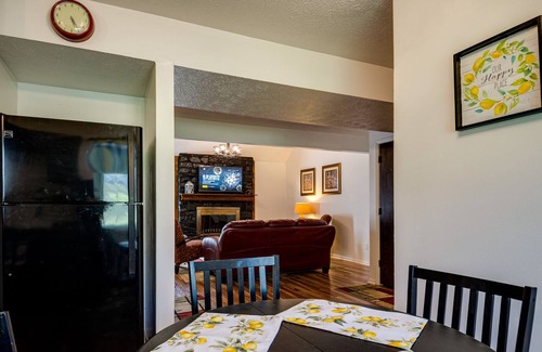 Lawrence Condo | Lawrence Vacation Rental ~ 12 Mi to Indianapolis!