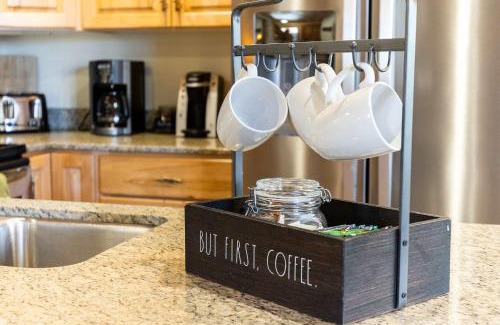 Park City House | Lazy Bear Log Cabin - Canyons Park