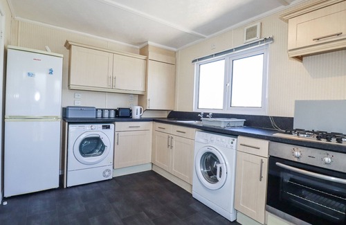 Padstow Cottage | LAZY DAYS, family friendly, with a garden in St Merryn