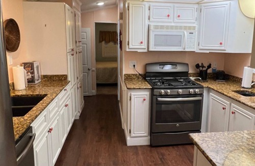 Welaka RV Rental | Lazy Days RV Resort