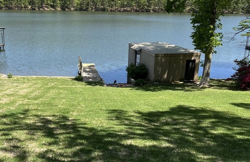 Hot Springs House | Lazy Daze on Lake Hamilton