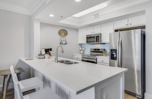 Fort Walton Beach Condo | Lazy River and Beach Fun, 1BR