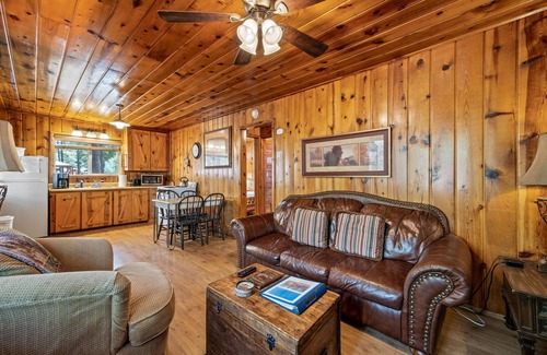 Greer Cabin | Lazy Trout Pinon Cabin