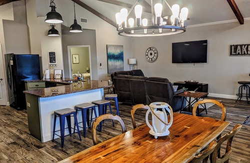 Marble Falls House | LBJ Open Water Home w/2-level Dock & Rope Swing!