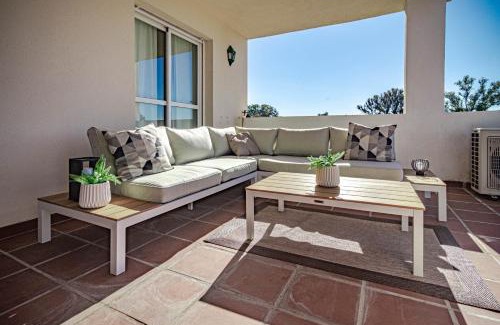 Marbella Apartment | LCR4- Large 3 bed apt close to beaches