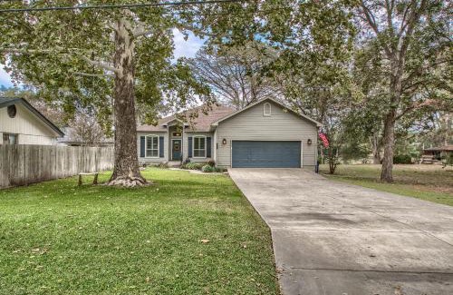 New Braunfels House | LD 1215 Dock Holiday