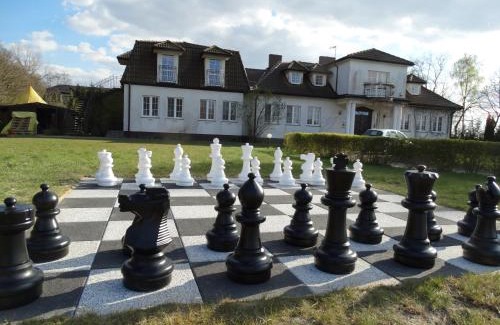 Darlowko Resort | Leśny Dworek Winnica Darłowo