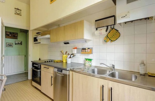 Bastide Saint-Louis Apartment | Le 117 Large one-bedroom apartment in mansion near Bastide