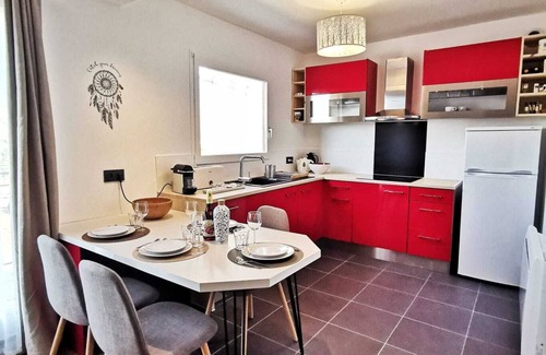 Noisy-le-Grand Apartment | Le 79 Reflets de la Marne