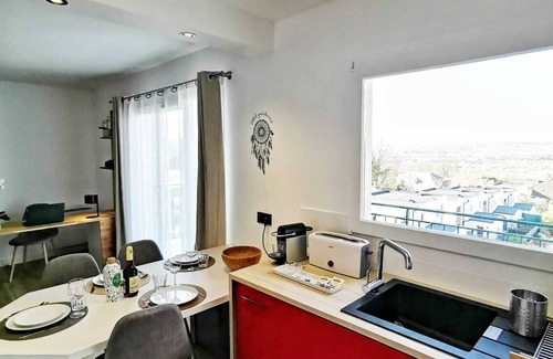 Noisy-le-Grand Apartment | Le 79 Reflets de la Marne