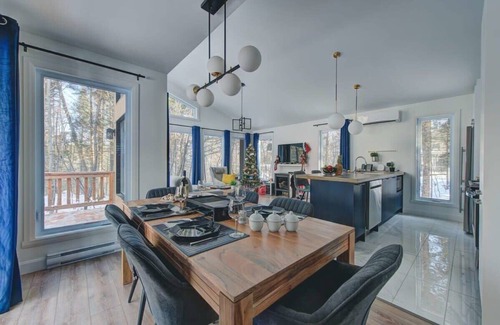 Pont-Rouge Ski Chalet | Le Baïkal, spa, sauna and swimming pool