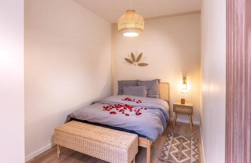 Malo-les-Bains Apartment | Le Balinais - Avec Sauna et Balnéo