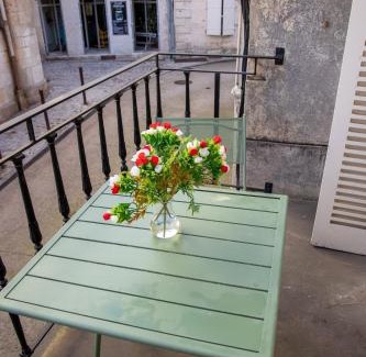Centre Ville Apartment | Le Banksy hyper centre avec terrasse