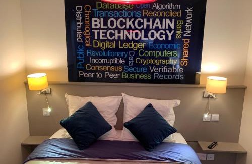 Cholet Apartment | Le Baron Centre - Garage privé - Wifi fibre - classé 3 étoiles