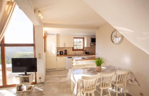 La Londe-les-Maures House | Le Belvédère by Interhome