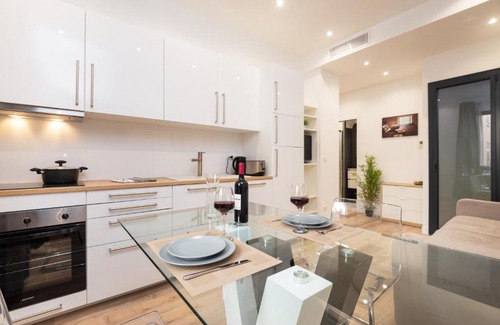 Thiers Apartment | "Le Berlioz 2" by EnjoyNice, cosy studio with airco, beach at 8 min
