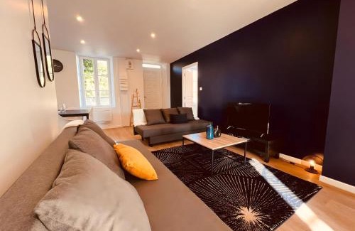 Montlucon Apartment | Le Blue Sight - Home Homy