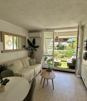 La Petite Motte Apartment | LE BOHÈME - balcon vue jardin - clim - place de parking - wifi - 5min plage